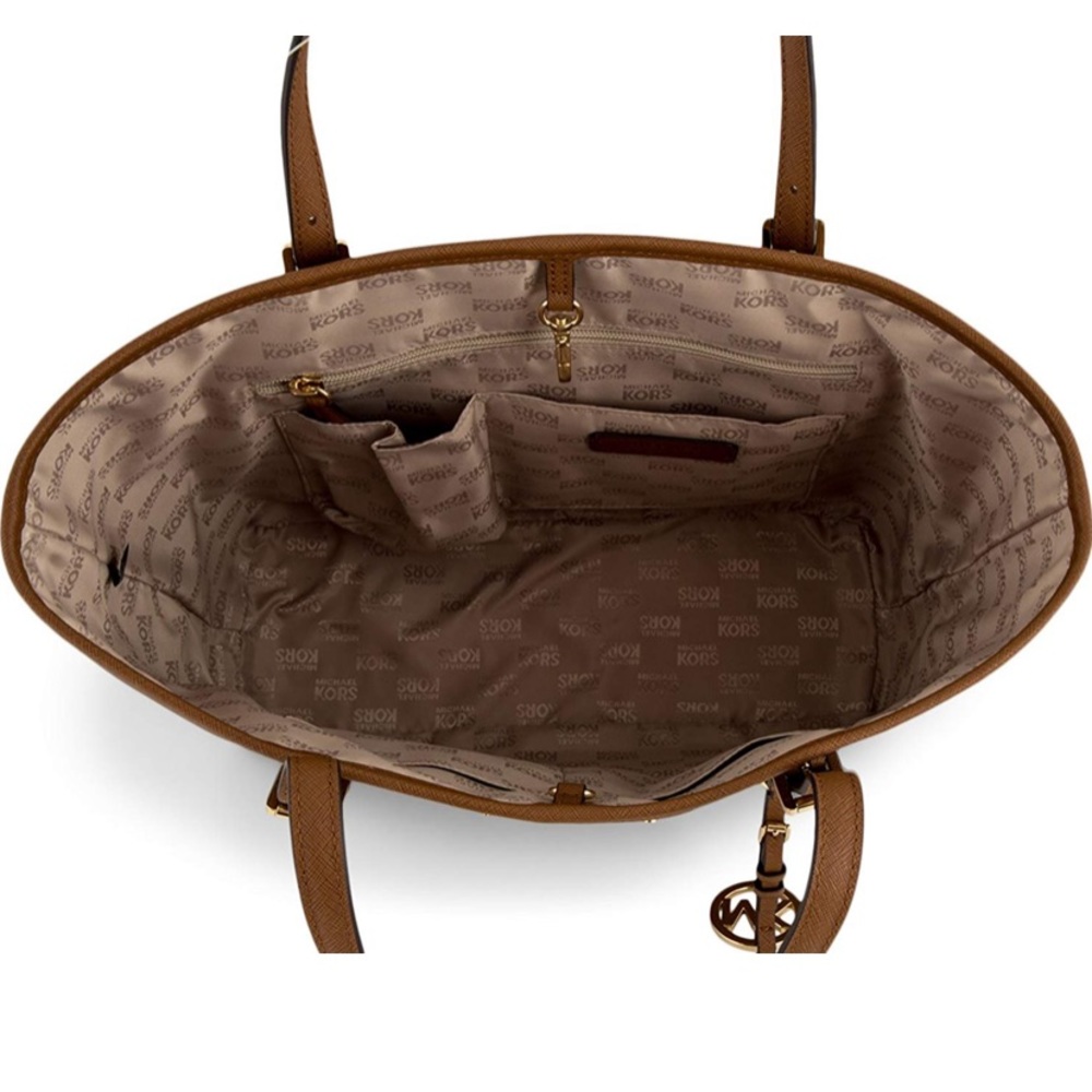 Last one ❗️💓New MK medium tote - Picture 5 of 6